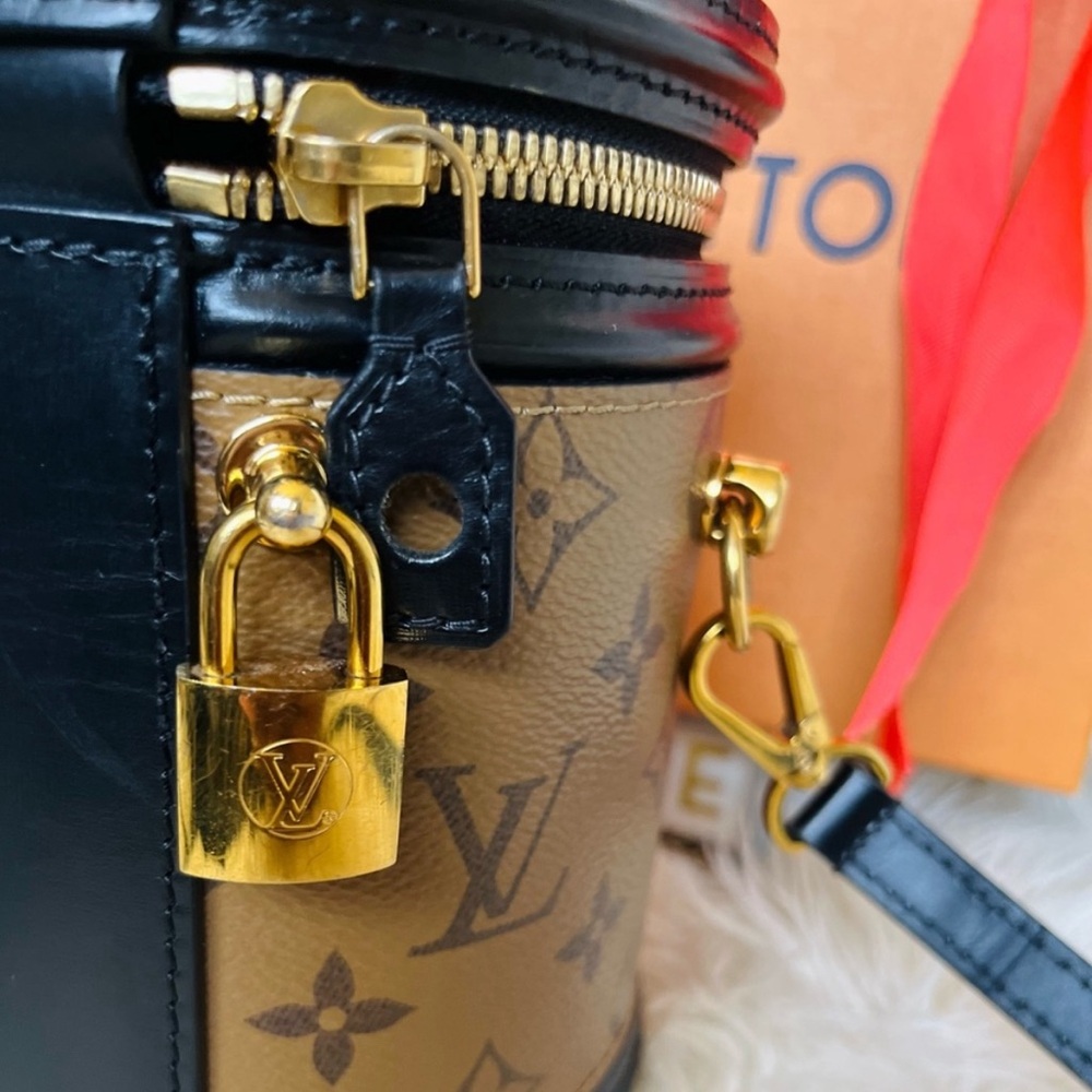 Louis Vuitton Monogram Reverse Handbag - Picture 11 of 14
